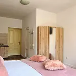Livada Studio Apartments